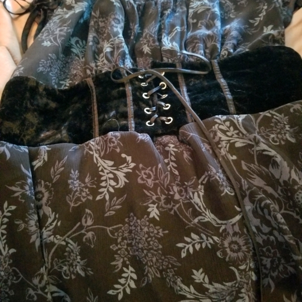 blue black velvet cinched waist that ties in waist and arms.